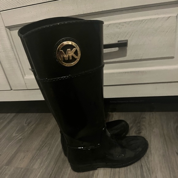Black Michael Kors rain boots - Picture 1 of 5